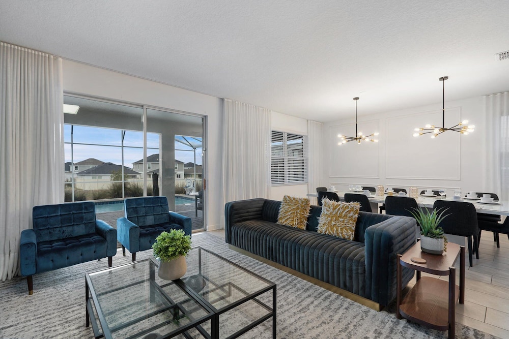 9290 Sommerset Hills Drive