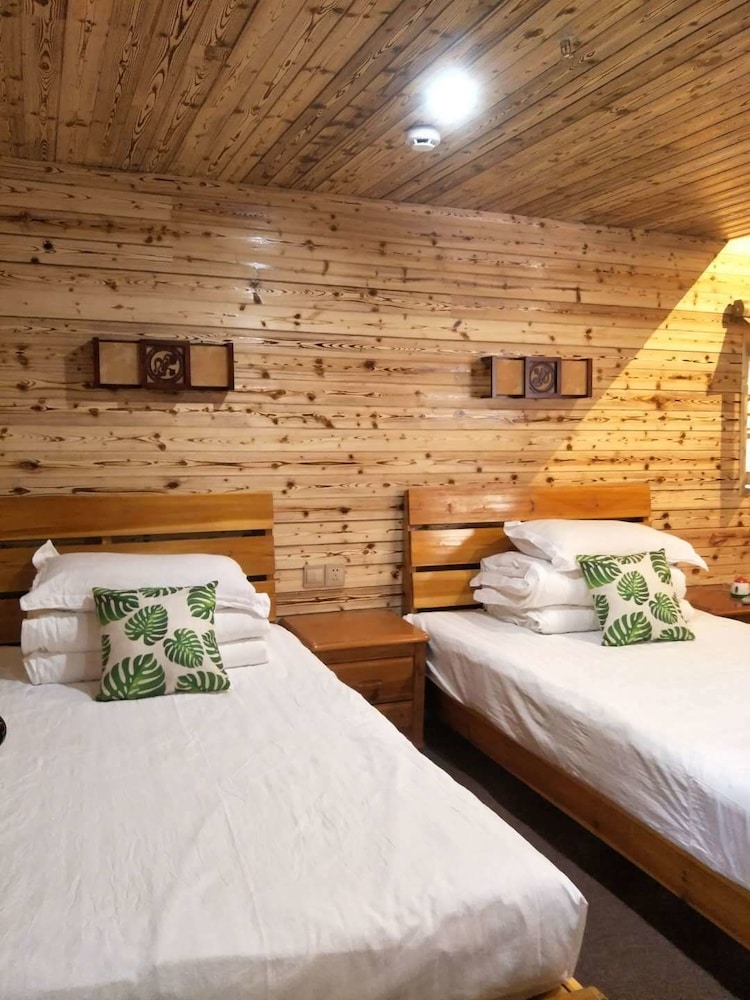 Nanjing Tulou Qingdelou Inn