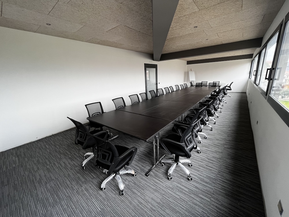 meeting & event spaces