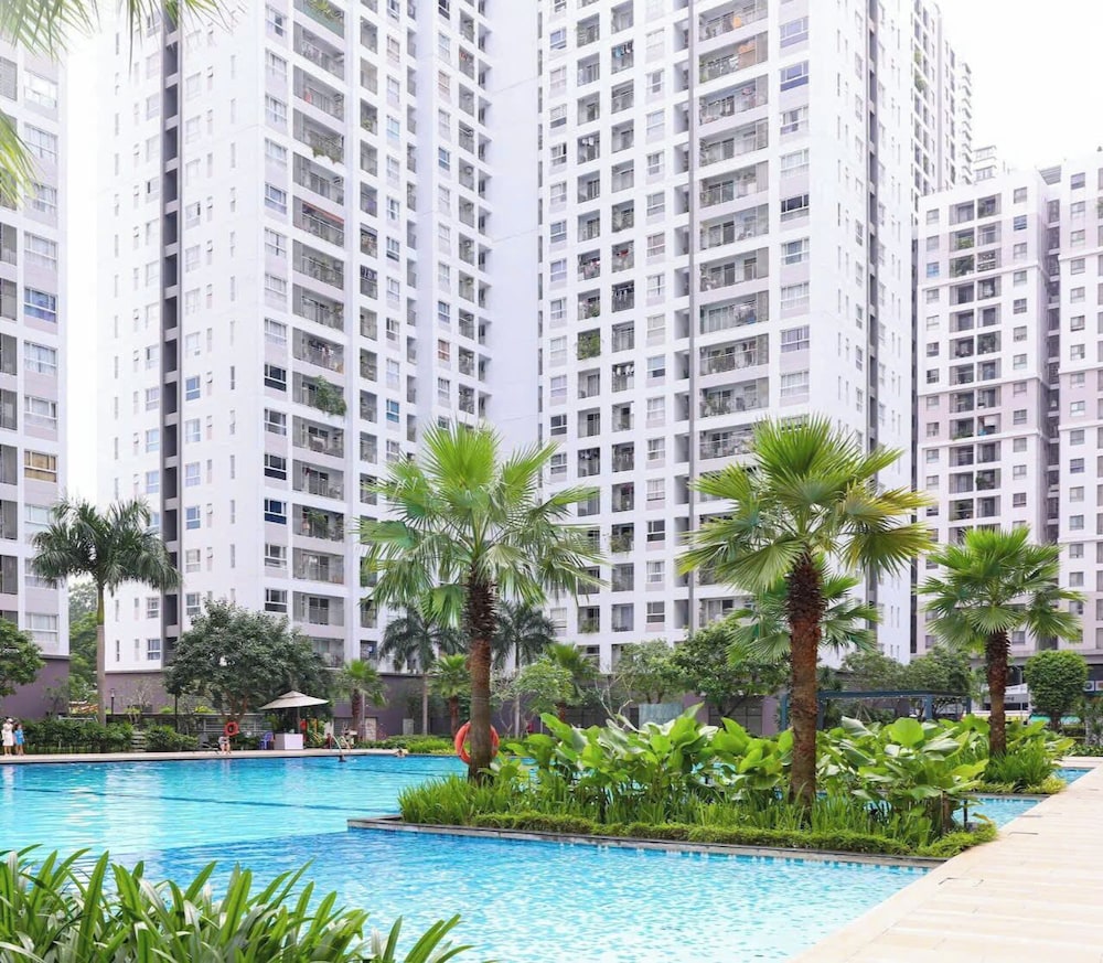 Lang Retreat Apartment Resort Pool Gym