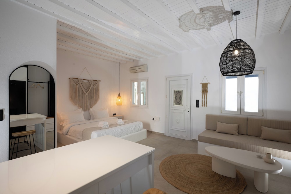 Loom Suite Ornos Mykonos