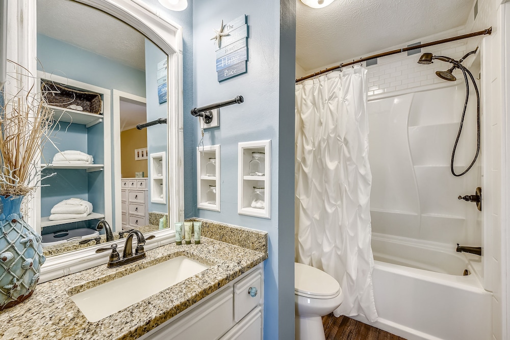 Gulf Highlands by Book That Condo