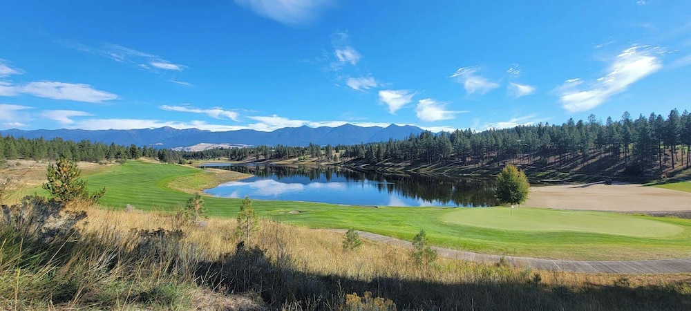 Wilderness Club Cottage on 18th Green