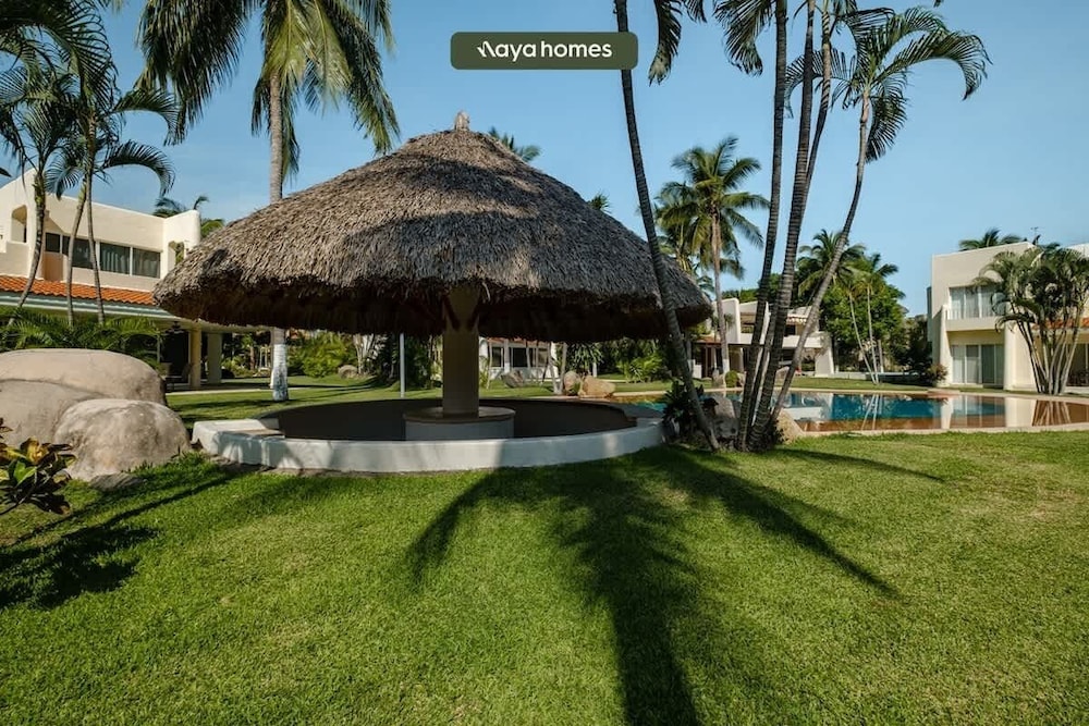 Amazing House -private Pool - Tennis - Paddle Cour