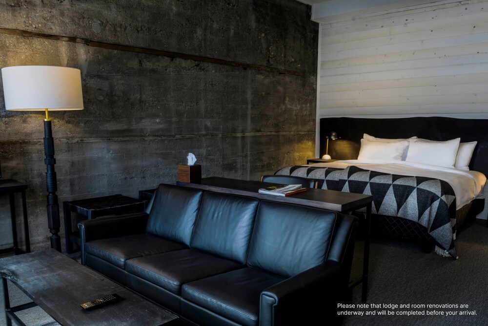 Eleven Revelstoke Lodge-4