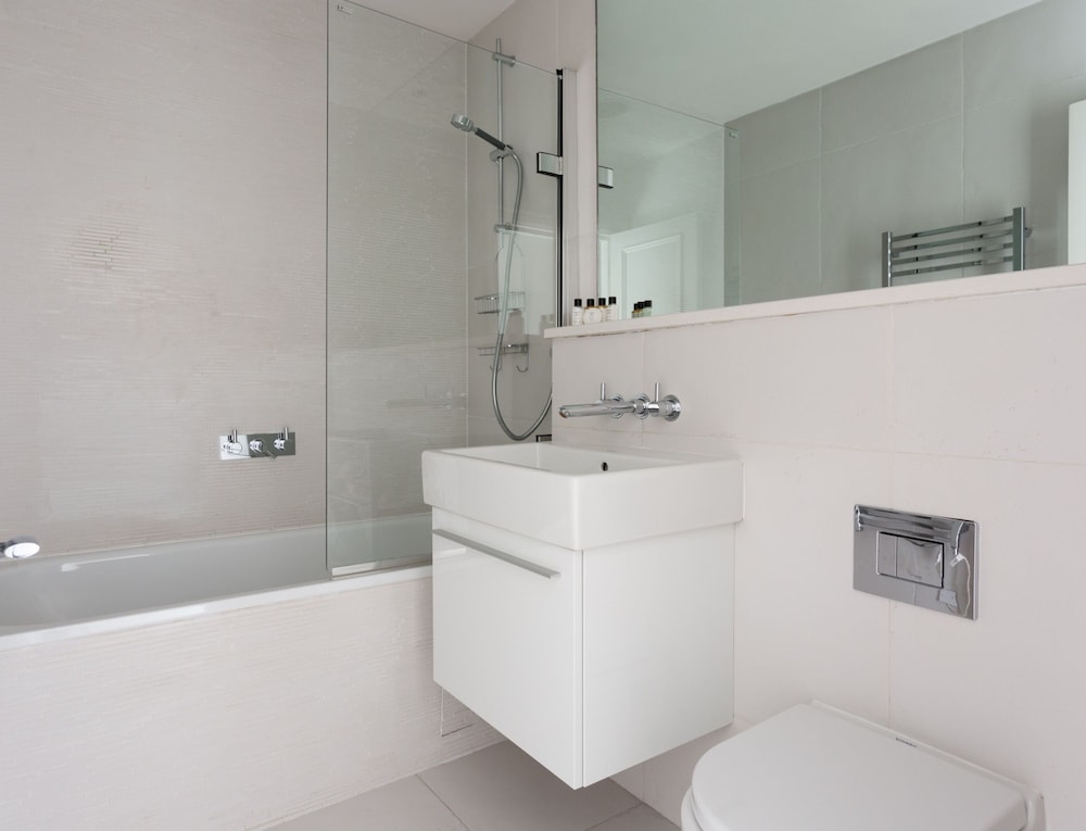 Gledhow Gardens Viii by Onefinestay