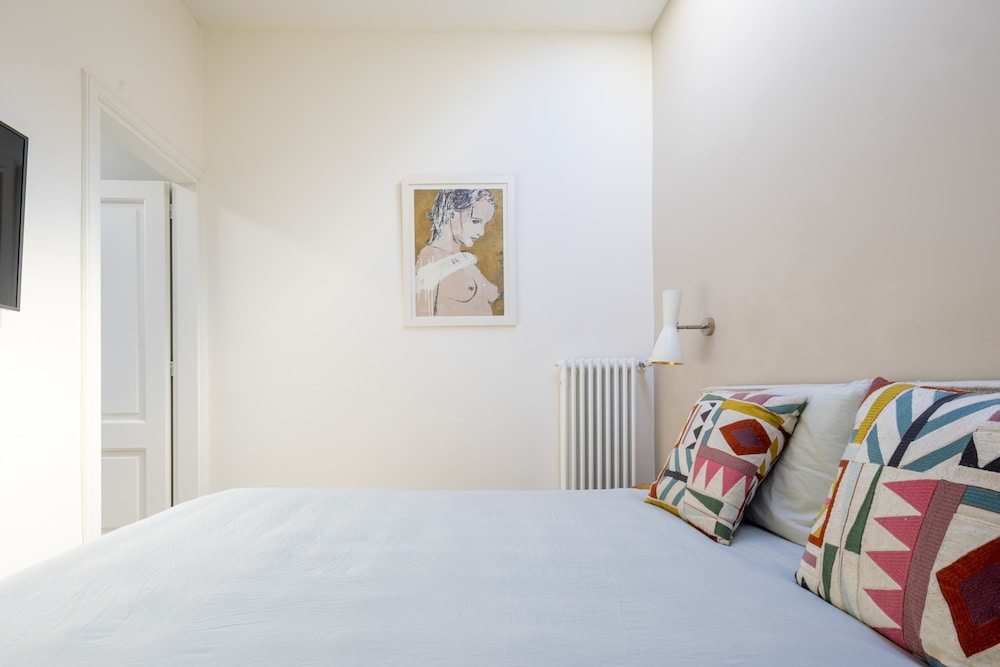 w Amazing 2BR in Centric in Florencia