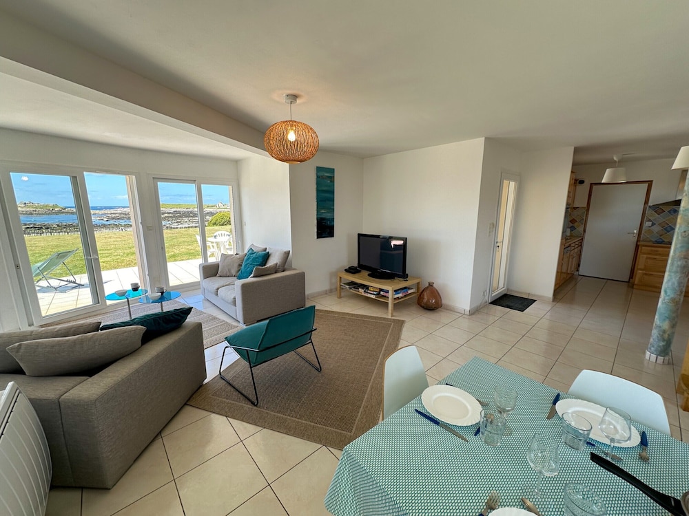 House in Ploudalmezeau With Beach Access