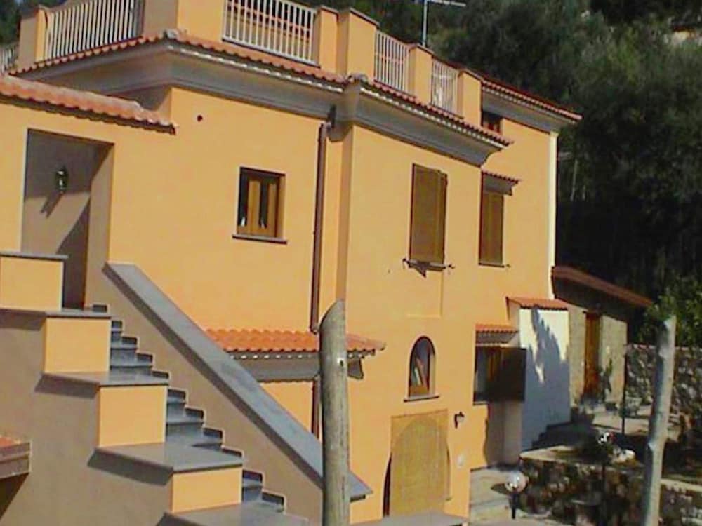 Mansion in Sorrento Near Marina Grande view 2
