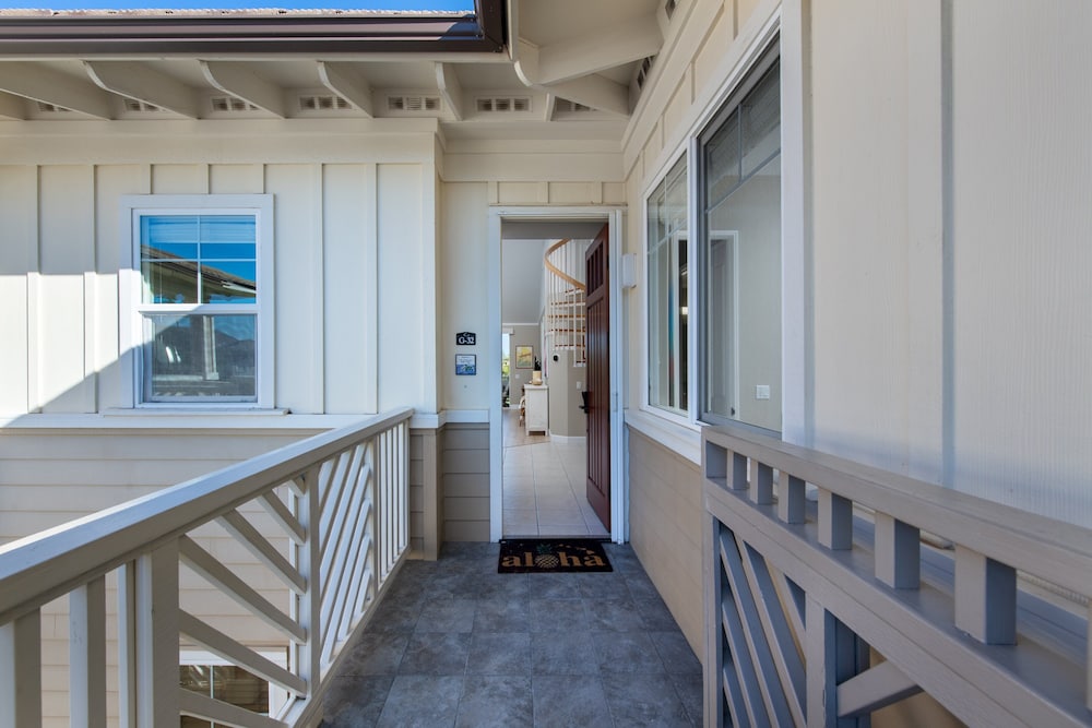 Tropical Top-floor Getaway - Fairway Villas G32 w/ Loft & Views