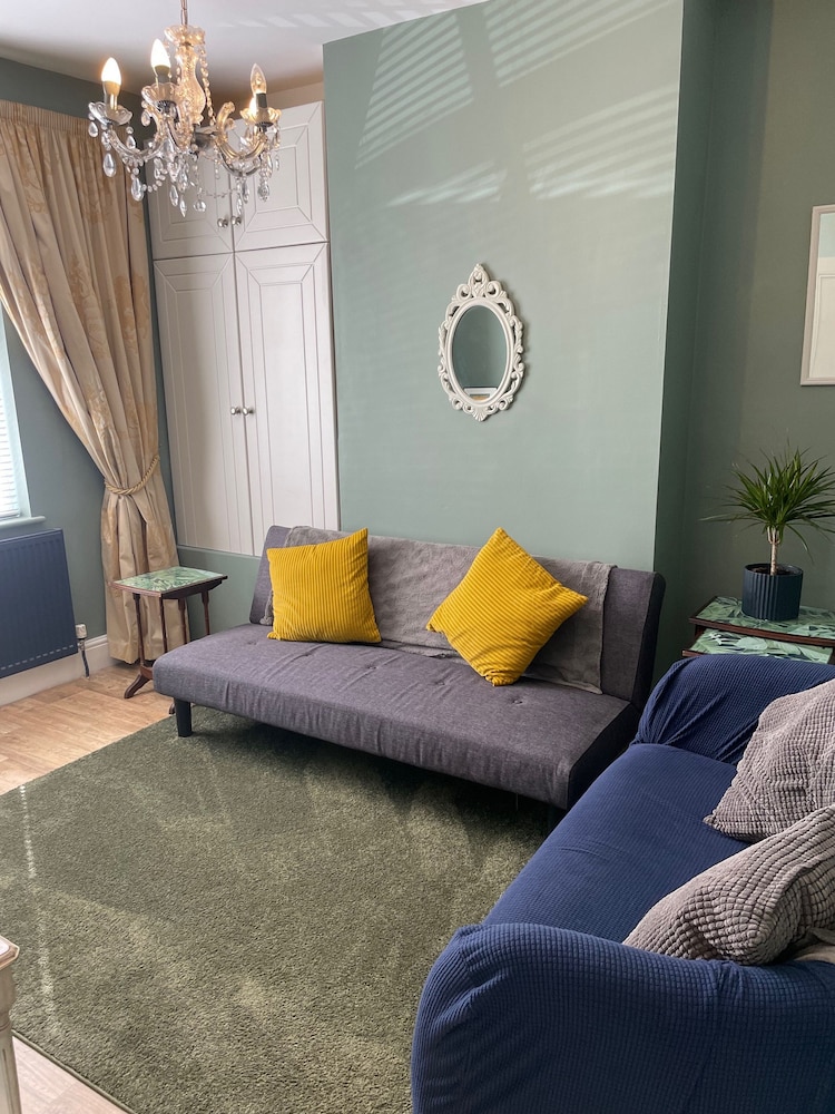 Comfy 1Bd Retreat In The Heart Of Alderley Edge