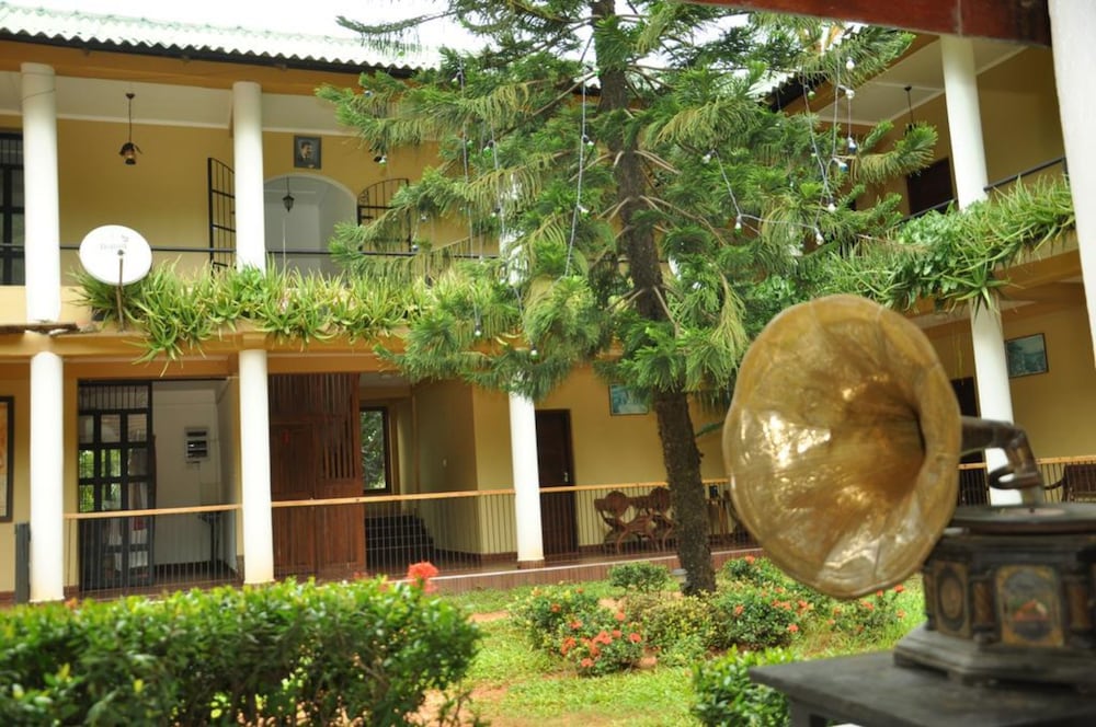 Sujatha Tourist Rest