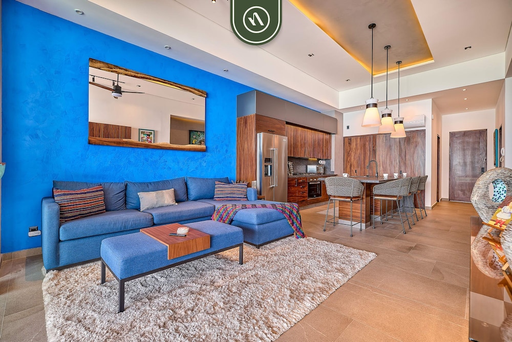Condo With Oceanview - 2BR Condo - Rooftop Pool