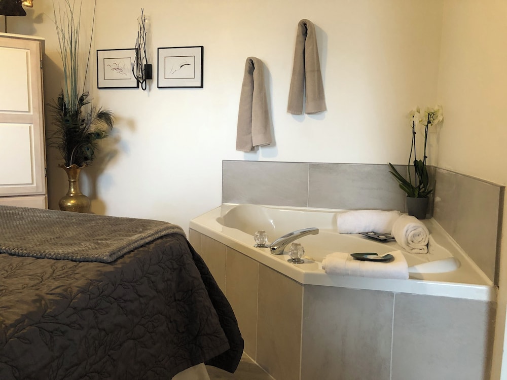 Qualicum Breeze Beach Resort