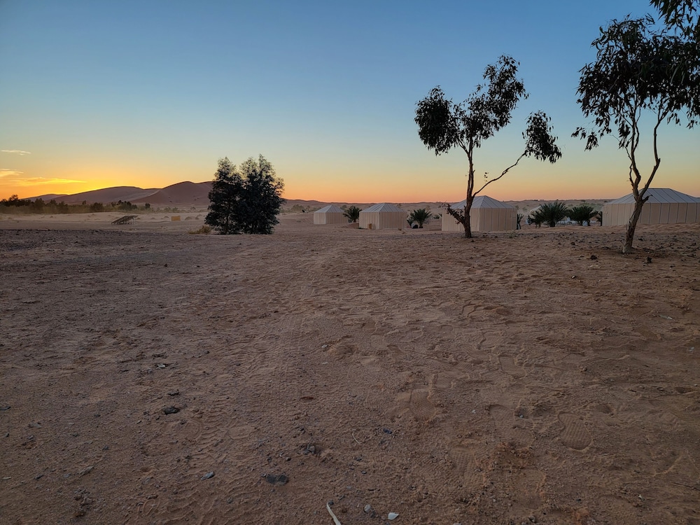 Merzouga Luxury Camp & Camel Trek