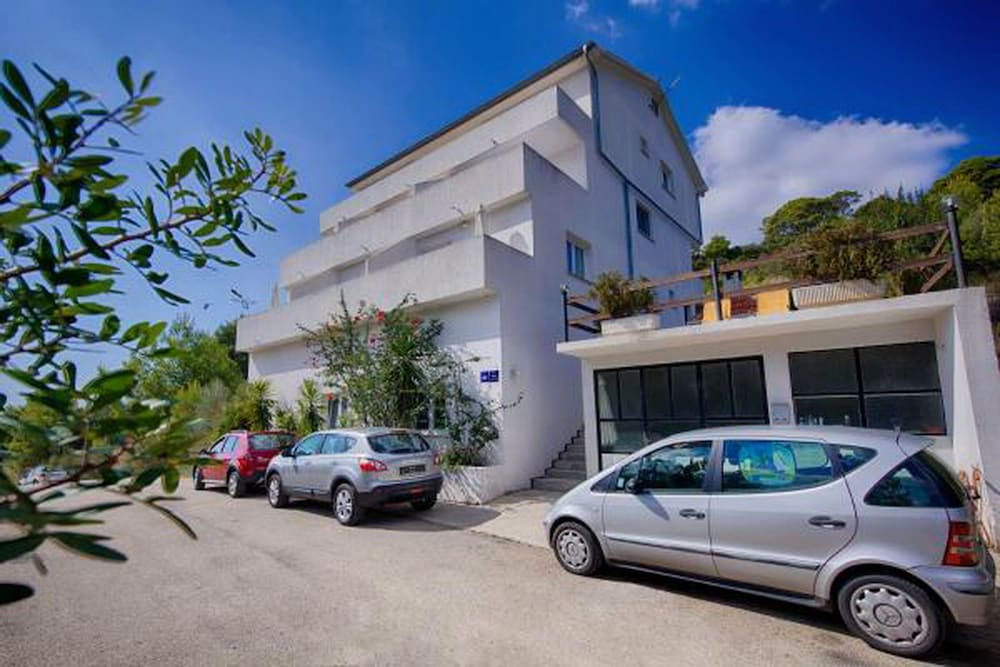 Apartments Bruna Lastovo