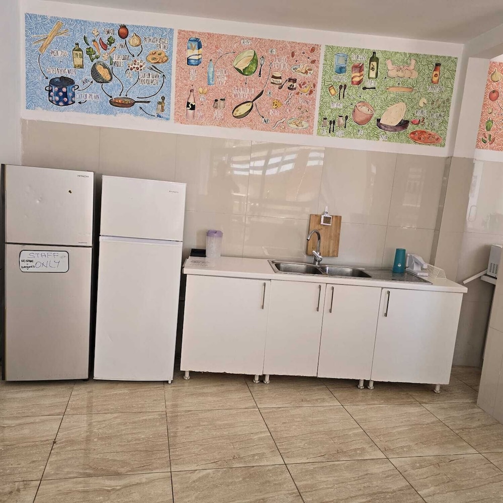 Lazy Roo Hostel Saranda
