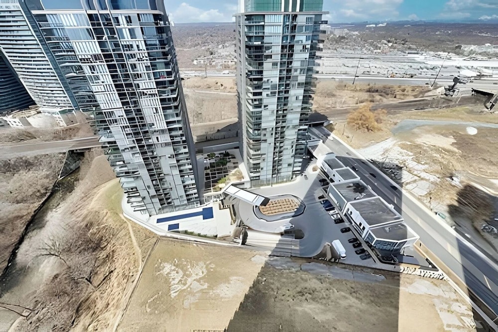 Lanterra Downtown Cn Tower