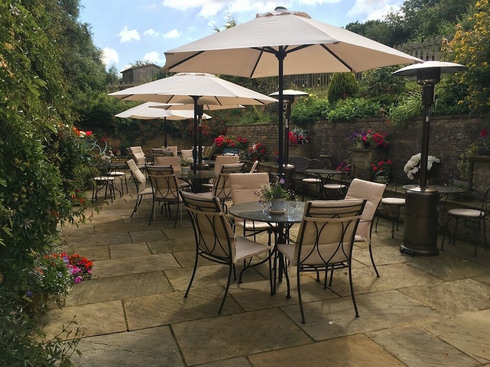 The White Hart