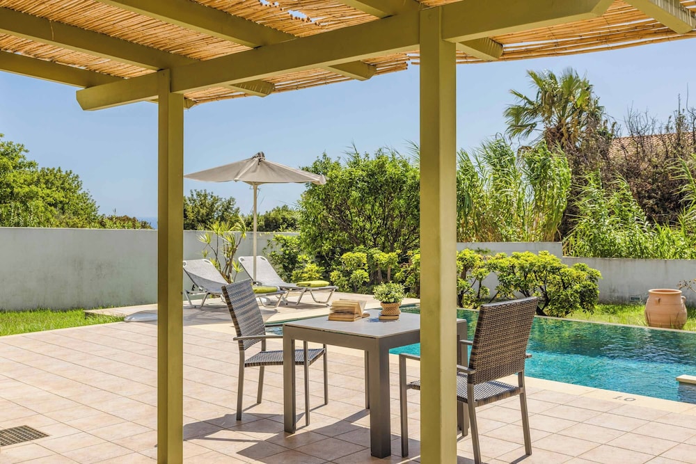 Caretta Beach Villa