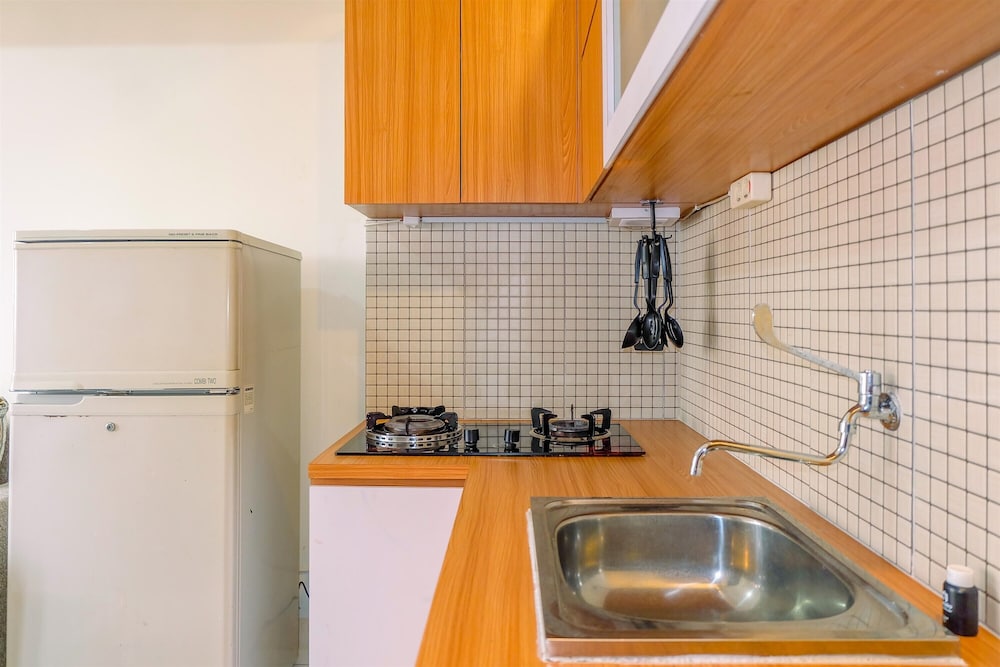 Podomoro Golf View 2BR Apartment near Exit Tol Cimanggis