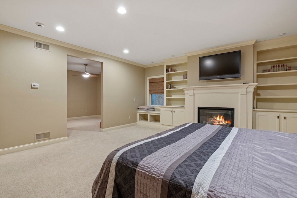 Massive Home w Sauna Pools Hot Tub Fireplaces