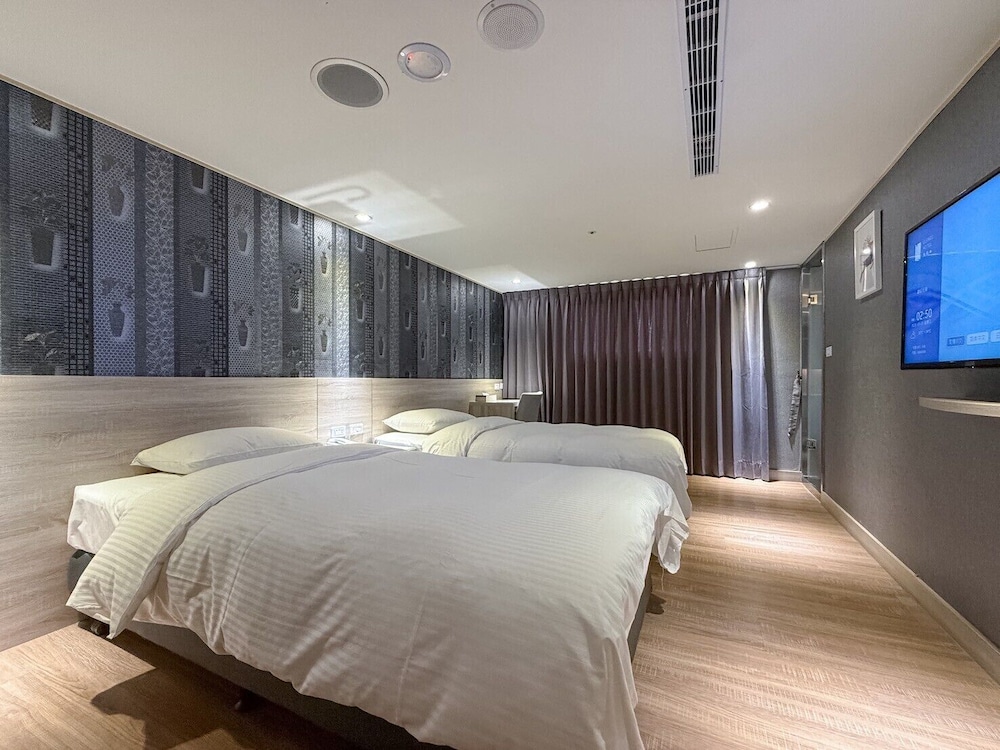 ElEnce Hotel