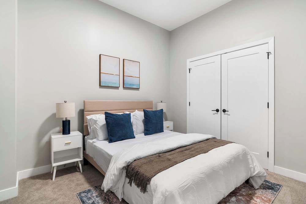 CozySuites at Textile