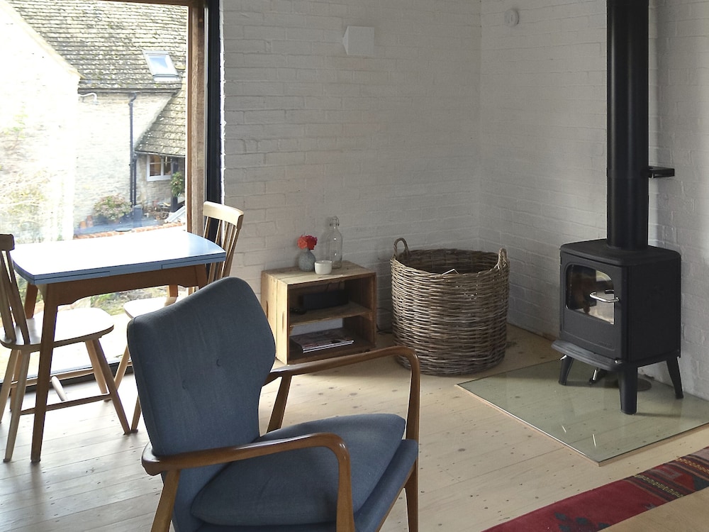 High Cogges Farm Holiday Cottages The Granary