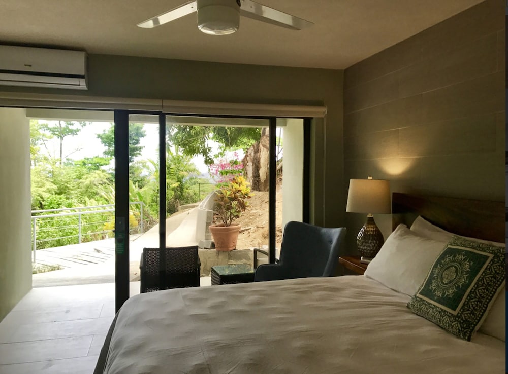 Karahe Beach Hotel 24