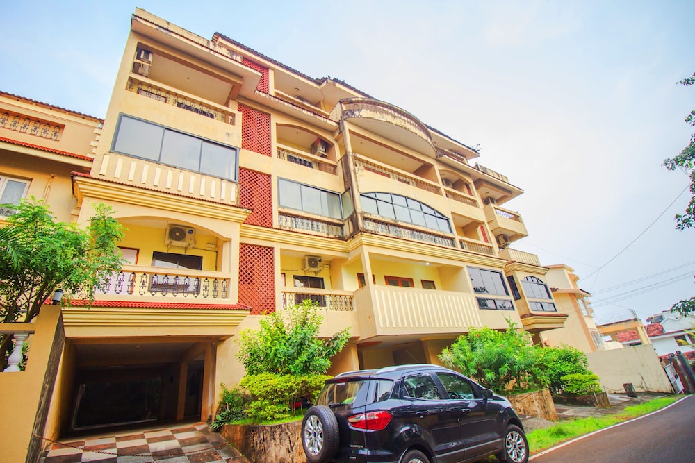 OYO 18720 Home Alluring 3BHK Dona Paula view 2
