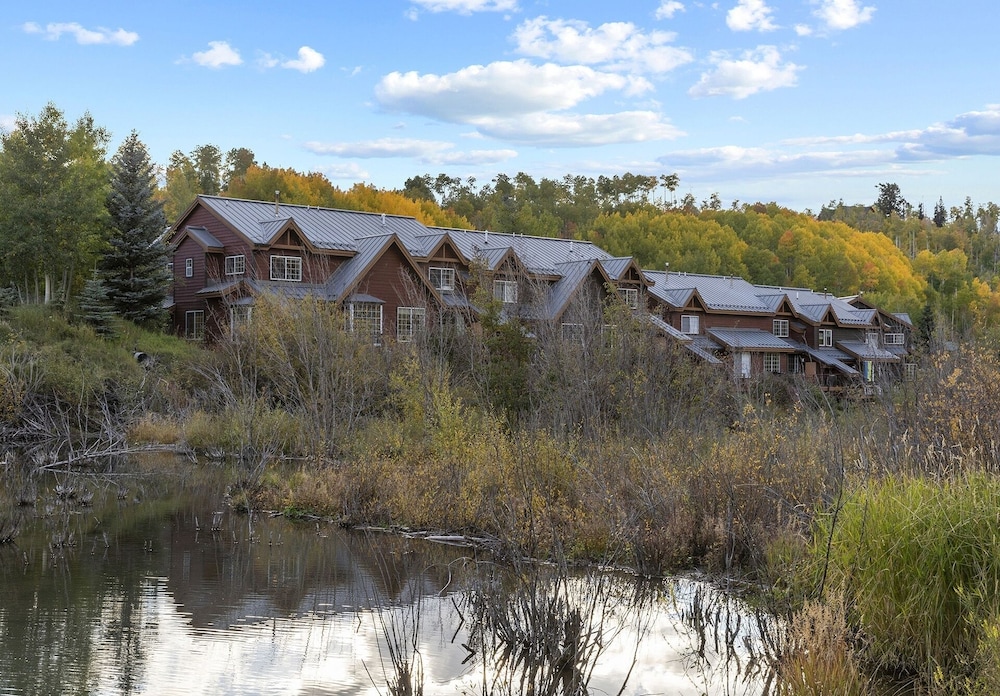 Northstar 6 3 Bedroom Condo by RedAwning view 5