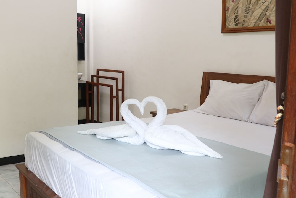 Adhya Guest House