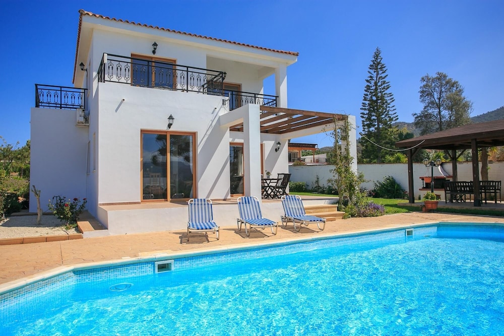Villa Pelagos Large Private Pool Walk to Beach Sea Views A C Wifi - 2429 view 5