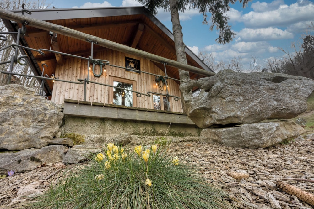 Enchanted Cosy Chalet Kalanka