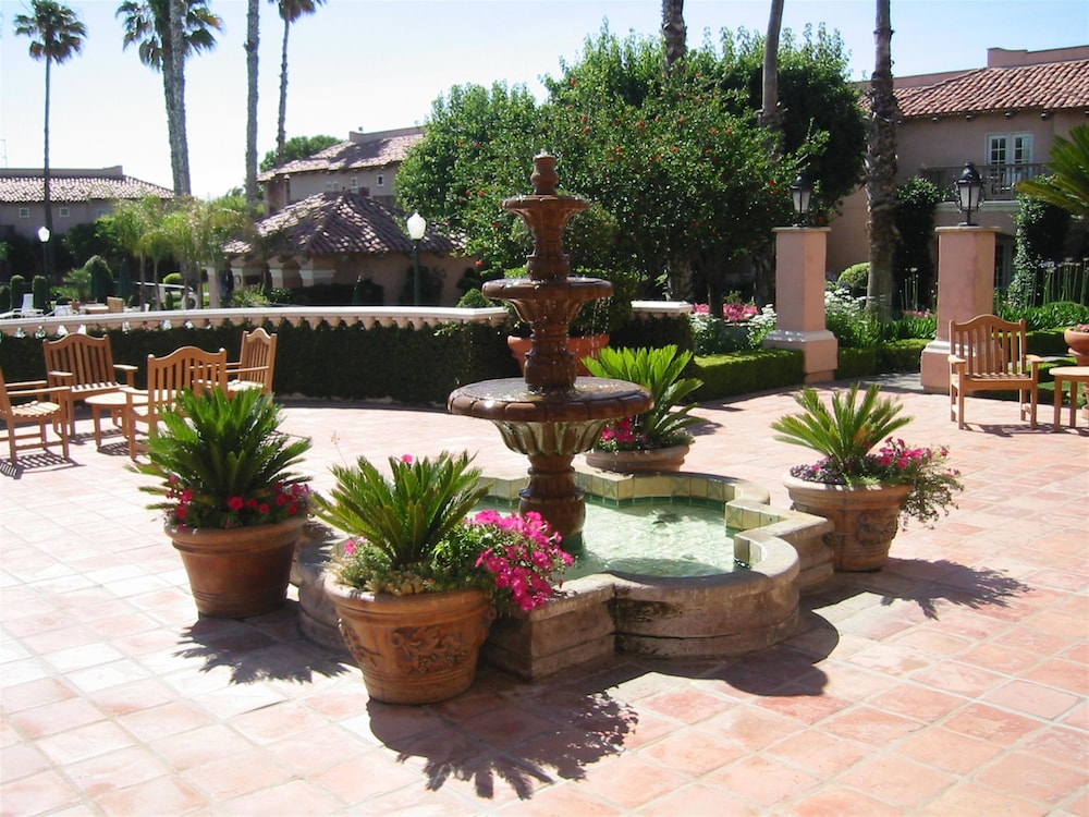 Harris Ranch Resort