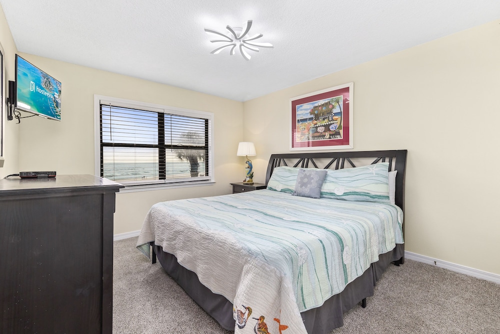 Sunswept Condos by Hosteeva view 4