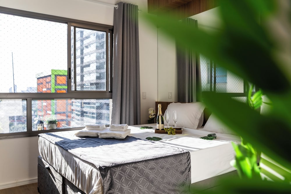 Modern, fully equipped, and well-lit with AC and gym
