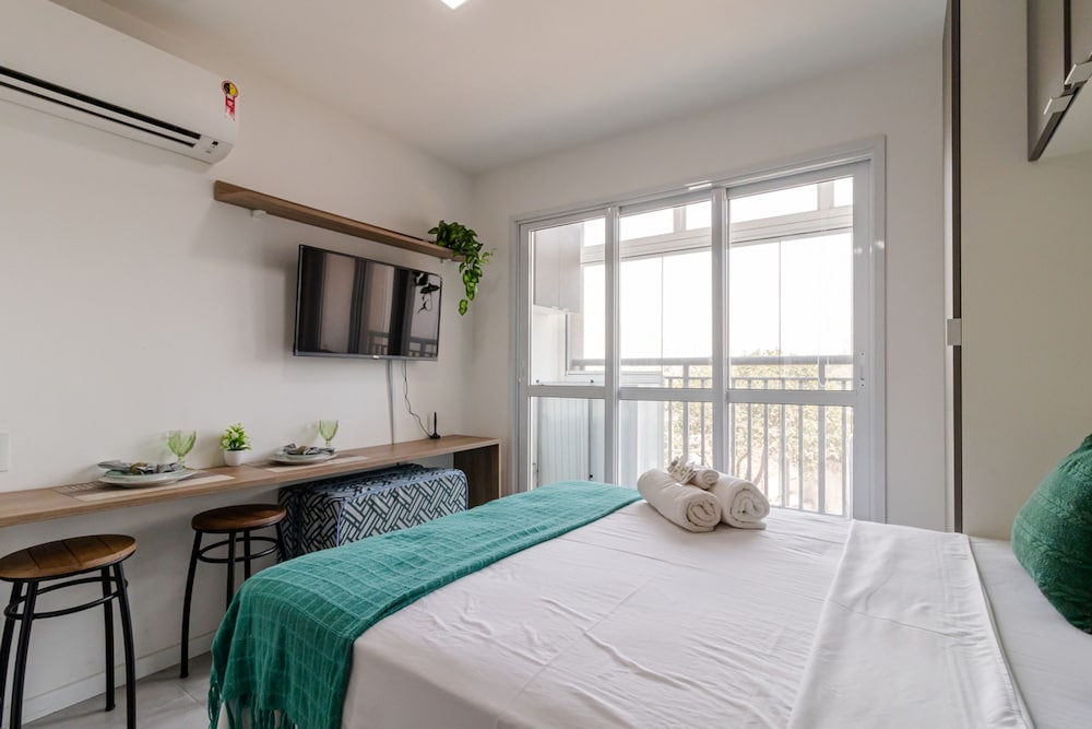 Flat no Tatuap com Wi-fi Academia e Pet Friendly