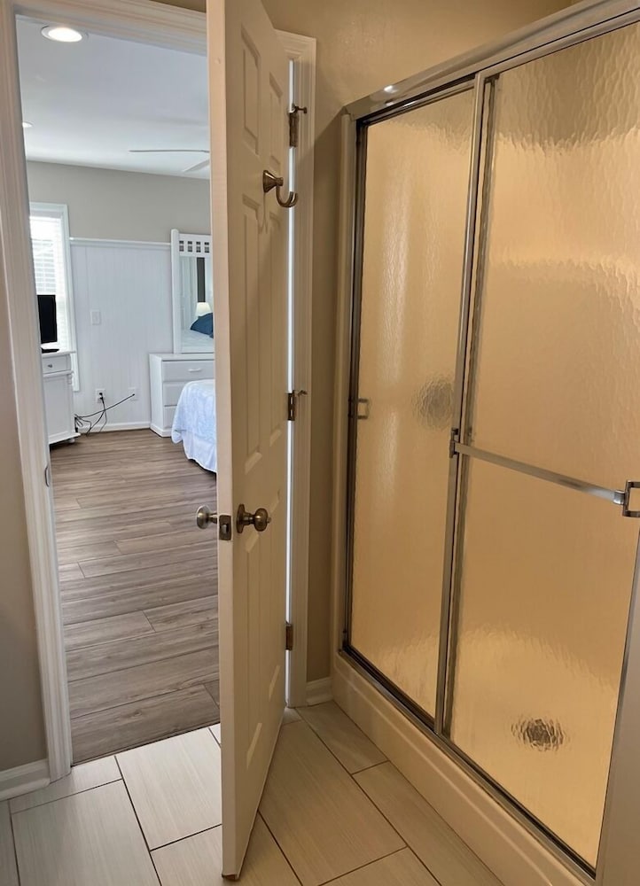 Fins / 1295 Ocean Blvd West 10 Bedroom Home
