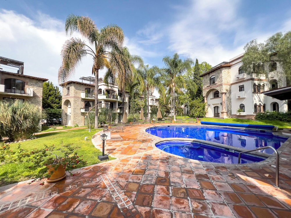 Prime Location w Amenities in San Miguel
