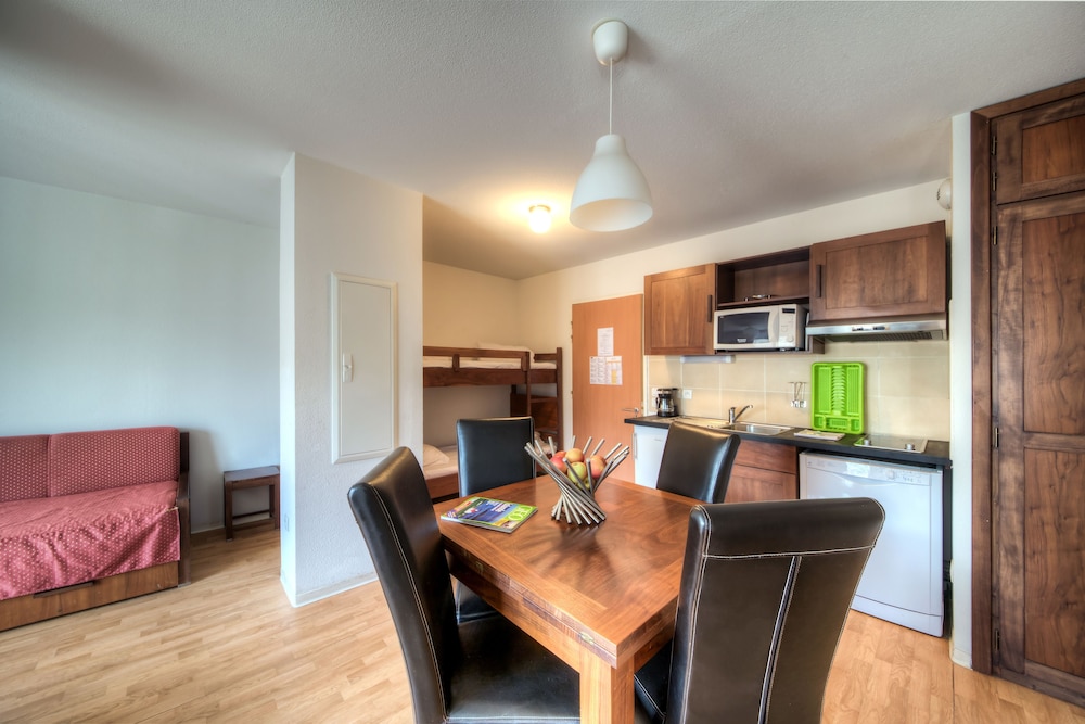 Lourdes Vacations - Zenitude Hotel - Residences L'Acacia Lourdes - Property Image 25
