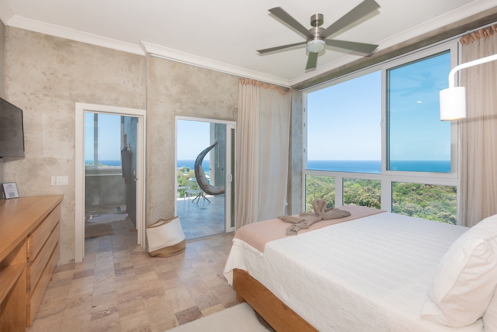 Todo Es Posible 4 Bedroom Home