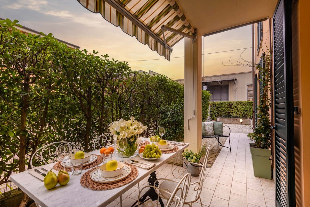 Casa Ambra in Lucca With 1 Bedrooms and 1 Bathrooms