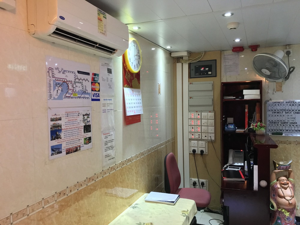Everest Hostel