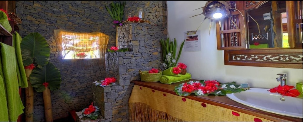 Ravoraha Ecolodge