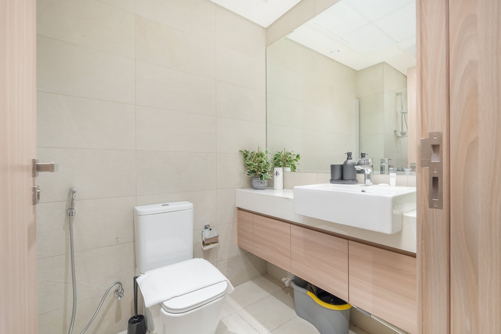 Elegant Studio With Garden in Meydan - Dubai