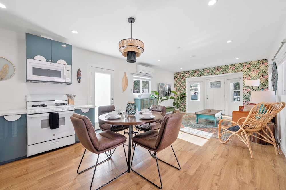 The Gower Street Bungalows by AvantStay