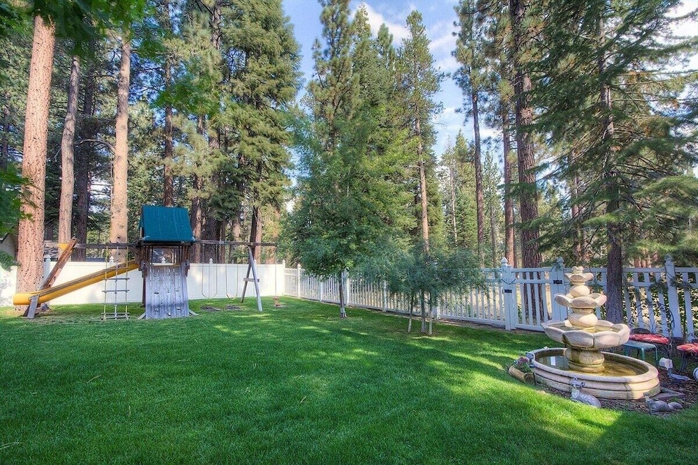 Wolfpack Refuge 4 Bedroom Home by RedAwning view 2