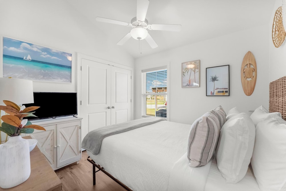 Beach House - Sun-kissed Cottage by PHG